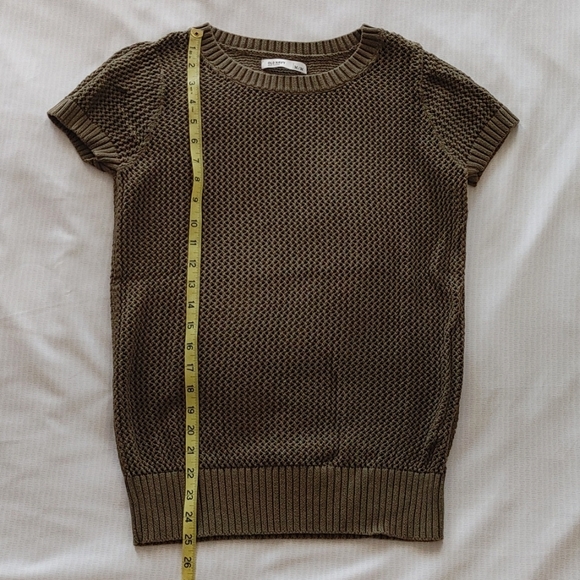 Old Navy open weave olive short sleeve sweater - Picture 2 of 5